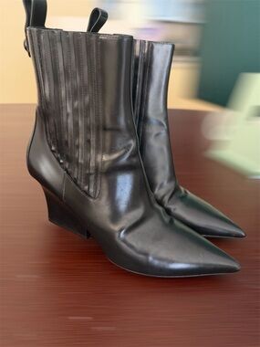 Valentino Garavani Black Pointed Leather Ankle Boots with Sculpted Block Heel